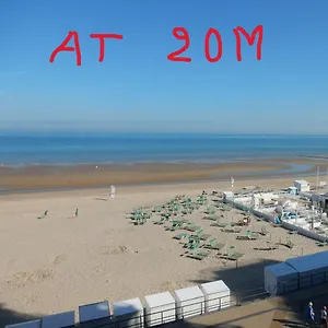 Studio Center Of W/parking & South Terrace , Ostende Belgique