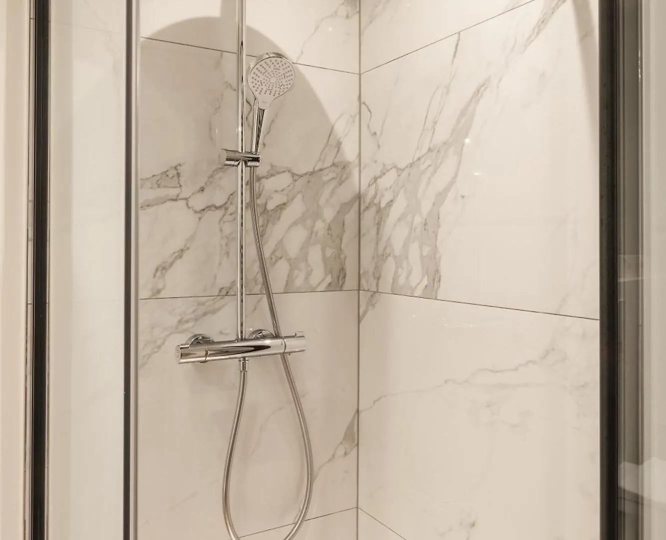Apartamento Highest Five By Romy&Travis Brujas